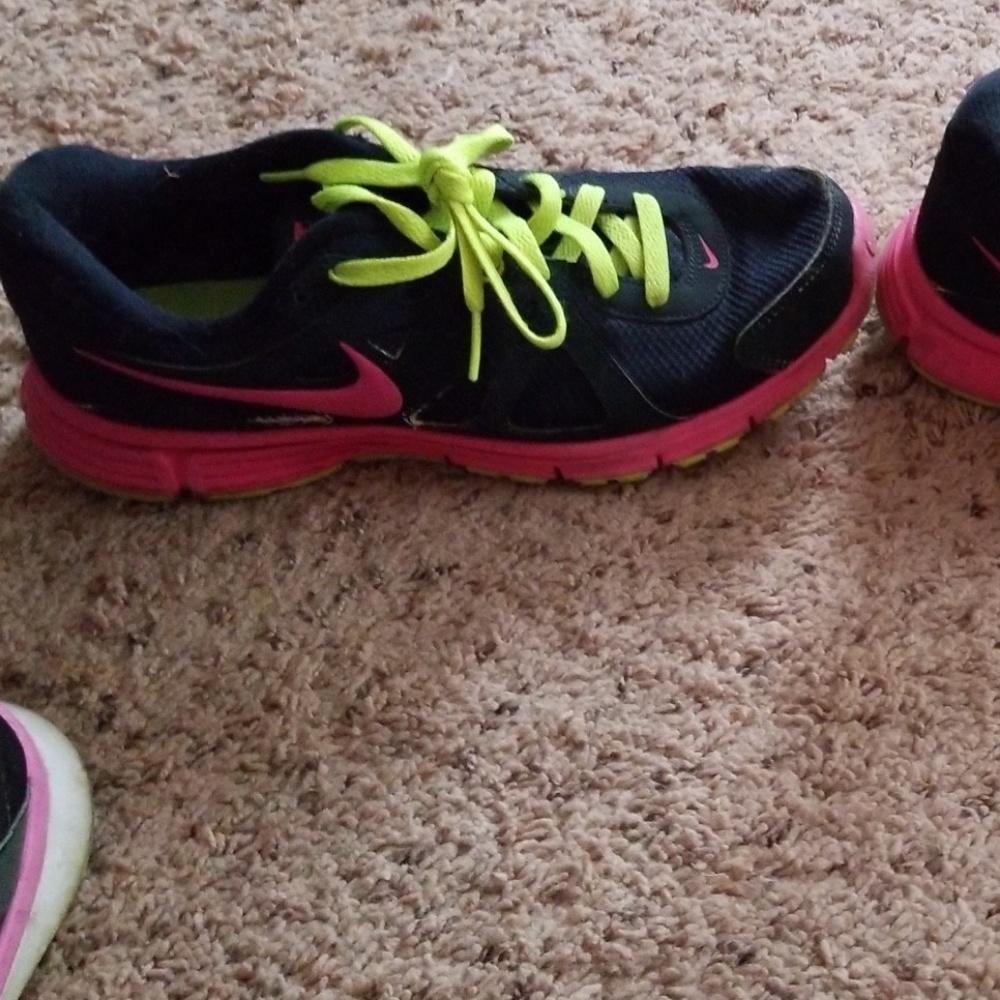 Nike sneakers sz 10
